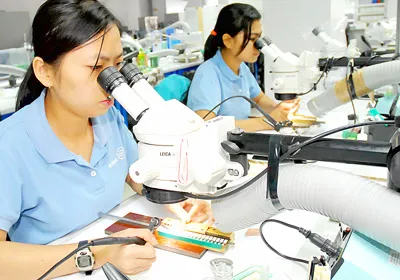 Thu hút công nghệ cao - Làm sao chắc thắng?