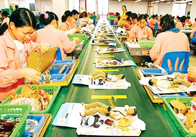 Nguy cơ sập “bẫy thu nhập trung bình”