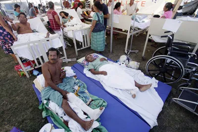 Những người bị thương được điều trị tại bệnh viện Ometepec ở bang Guerrero. Ảnh: AFP