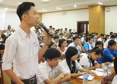 Tiếng nói của học sinh THPT: Cần được yêu thương, chia sẻ