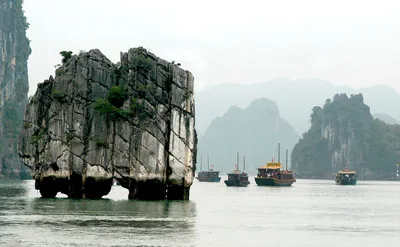 Vịnh Hạ Long chính thức là kỳ quan thiên nhiên mới của thế giới