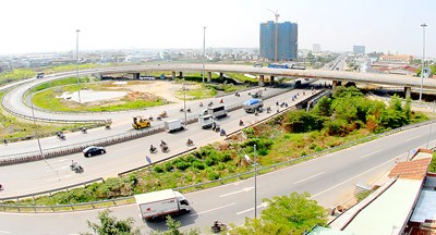 Newly built transport system in HCMC contributes to the growing of the economy ( Photo SGGP )