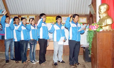 Những đảng viên trẻ là sinh viên