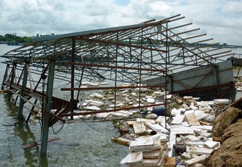An Giang Province authorities warn of further landslide along the Hau River Bank (Photo: nld)