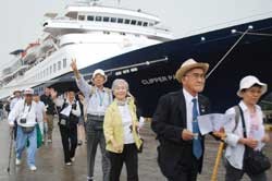 The file photo shows Japanese tourists arriving at Tien Sa Port in the central city of Da Nang (Photo:VNA)