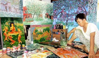 Nghị lực của chàng họa sĩ trẻ