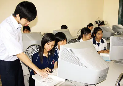 Học sinh Trường chuyên Lê Quý Đôn TP Điện Biên được học tập với trang thiết bị hiện đại.