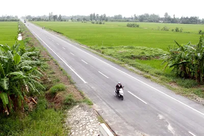 Đoạn đường nối Vị Thanh và thành phố Cần Thơ. Ảnh: Cao Phong