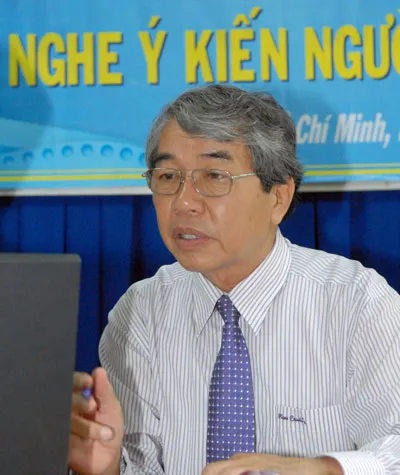 Ông Nguyễn Trọng Hạnh - Phó Cục trưởng Cục Thuế TPHCM trả lời câu hỏi của bạn đọc.
