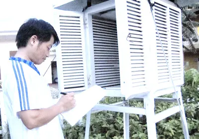 Người “gác bão” ở Song Tử Tây
