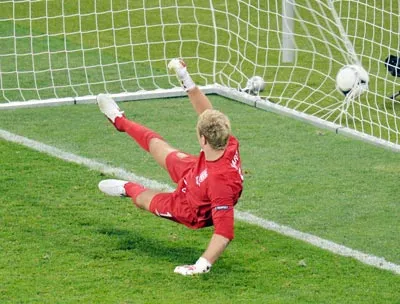 Thắng Anh 4 - 2 trong loạt sút luân lưu, Italia vào bán kết EURO 2012 ảnh 4