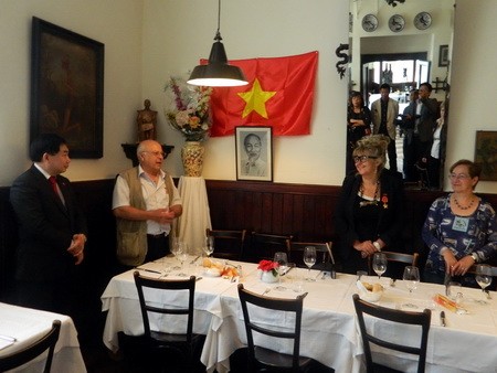 President of Italy-Vietnam Friendship Association in Milan Roberto Cocevari speaks at the inauguration ceremony of the statue of President Ho Chi Minh in Milan on June 5, 2012.
