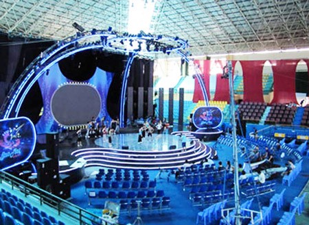 ‘Stage set for the ‘Sao Mai Diem Hen 2012’ singing contest