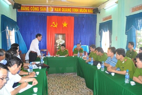 Relatives of Tung, hospital staff and the police hold a meeting to discuss the cause of Tung’s death