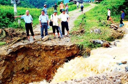 Flashfloods have cut off traffic in the northern mountainous region of Vietnam (SGGP file photo)
