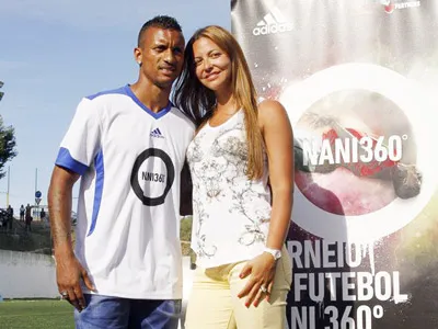 Họ vẫn bên nhau.