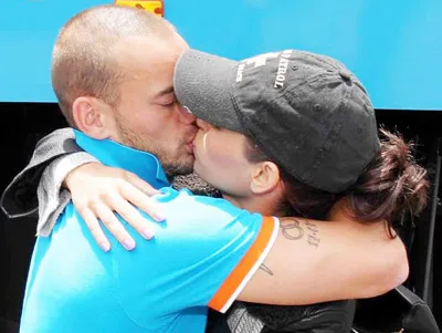 Cổ động viên tuyển Anh ở nhà? ảnh 4