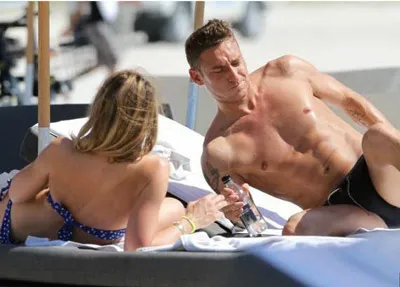 Cổ động viên tuyển Anh ở nhà? ảnh 3