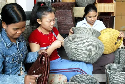 Các doanh nghiệp nhỏ cần vay vốn lãi suất thấp để mở rộng sản xuất. ẢNH: THANH TÂM