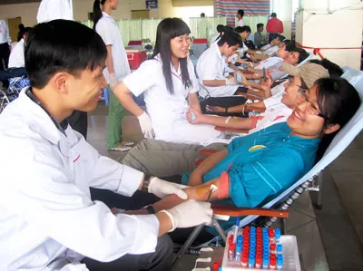 Tôn vinh những “anh hùng hiến máu”