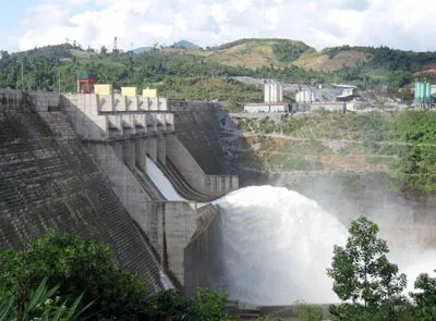 Nhiều đại biểu chất vấn về sự cố ở thủy điện Sông Tranh 2. Ảnh: NGUYÊN KHÔI