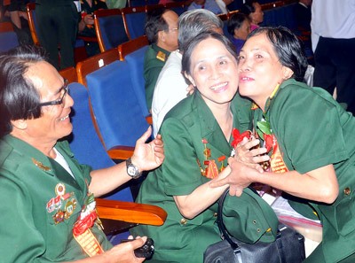 Heroes of the People’s Armed Forces at the meeting (Photo: Sggp)