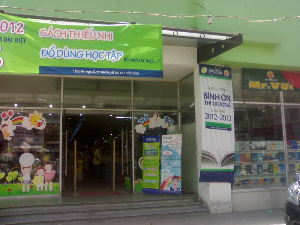 Subsidised goods sold at Phuong Nam Bookstore in District 11 (Photo: U. Phuong)