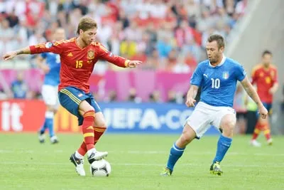 Theo 2 BLV kỳ cựu, ngôi vô địch EURO 2012 sẽ được quyết định trong 90 phút