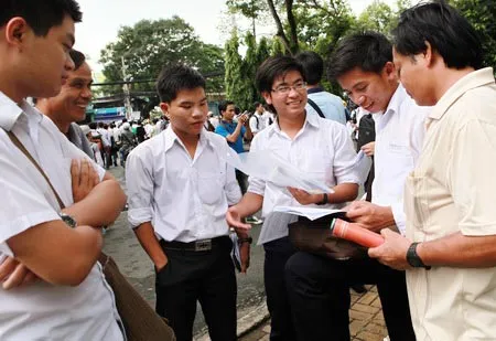 Cùng xem lại bài thi môn Lý