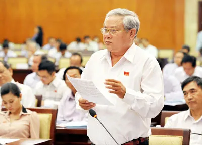 Đại biểu Lâm Đình Chiến phát biểu tại kỳ họp