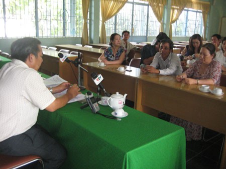 Scene of the meeting on Aug 9. (Photo Dan Tri)