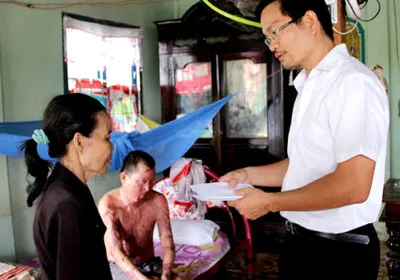 Vụ cả gia đình bị tạt axít - Liệu có chìm xuồng?