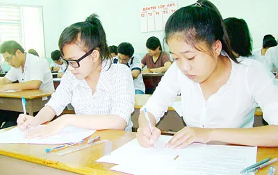 Tuyển sinh ĐH-CĐ 2012: Trường tốp dưới thấp thỏm