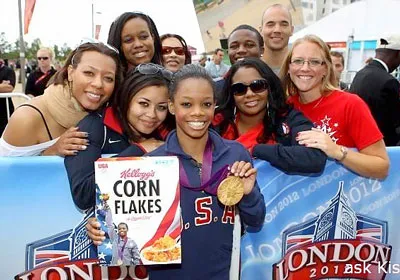 Gabrielle Douglas giúp gia đình thoát khỏi nợ nần