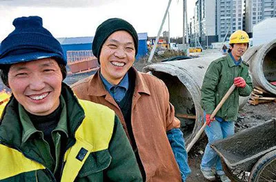 Công nhân Trung Quốc đang làm việc tại Viễn Đông.