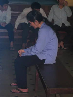 Bạo hành gia đình, chồng bị vợ đốt chết