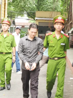 Lãnh án vì mua hàng bằng thẻ tín dụng giả