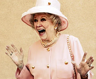 Huyền thoại hài Phyllis Diller qua đời