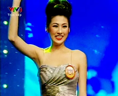 Á hậu 1 Dương Tú Anh. Nguồn: VTV1