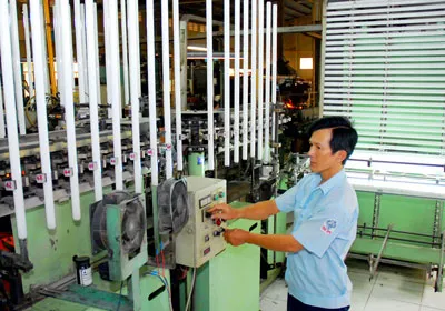 Hỗ trợ doanh nghiệp vừa và nhỏ - Miễn, giảm thuế ra sao?