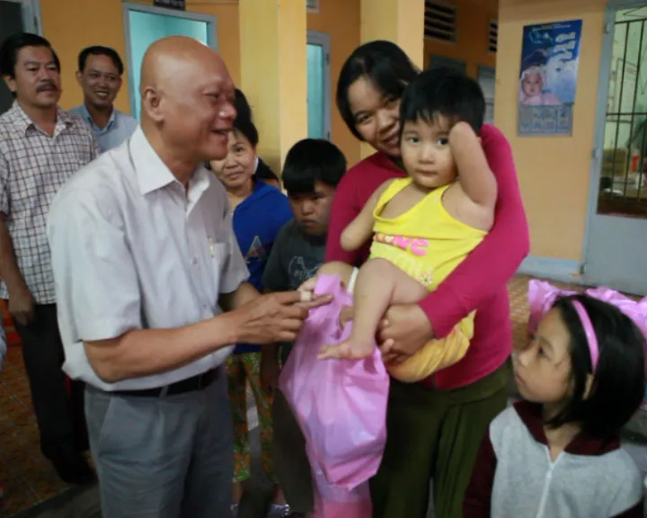 Tết Trung thu cho trẻ em nghèo, bệnh nhi