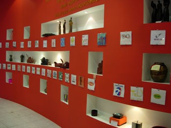 Vietnamese products on display at the ITPC export showroom. (Photo: KK)