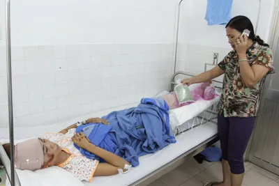 Trương Thanh Hằng bị gãy chân