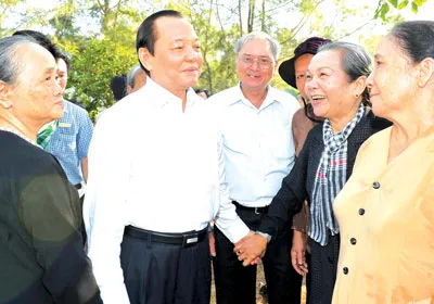 Dâng hương tưởng niệm 110 năm ngày sinh Tổng Bí thư Lê Hồng Phong