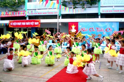 Trường thiếu sân chơi cho trẻ