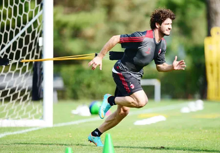 AC Milan- Anderlecht: Chỉ có một con đường