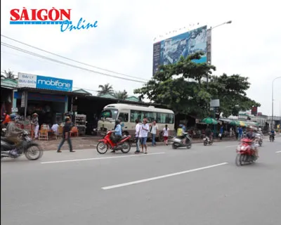 TPHCM: Giao thông lộn xộn tại Ngã tư Bình Phước