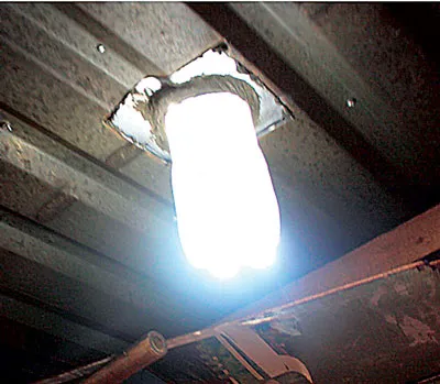 Sáng với mặt trời trong chai