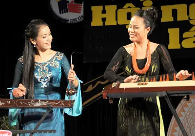 Siết chặt hoạt động nghệ thuật, biểu diễn