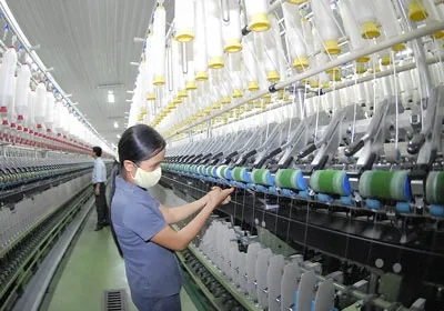 Ngành dệt may đang gặp nhiều khó khăn và cần sự hỗ trợ kịp thời. Ảnh: Cao Thăng